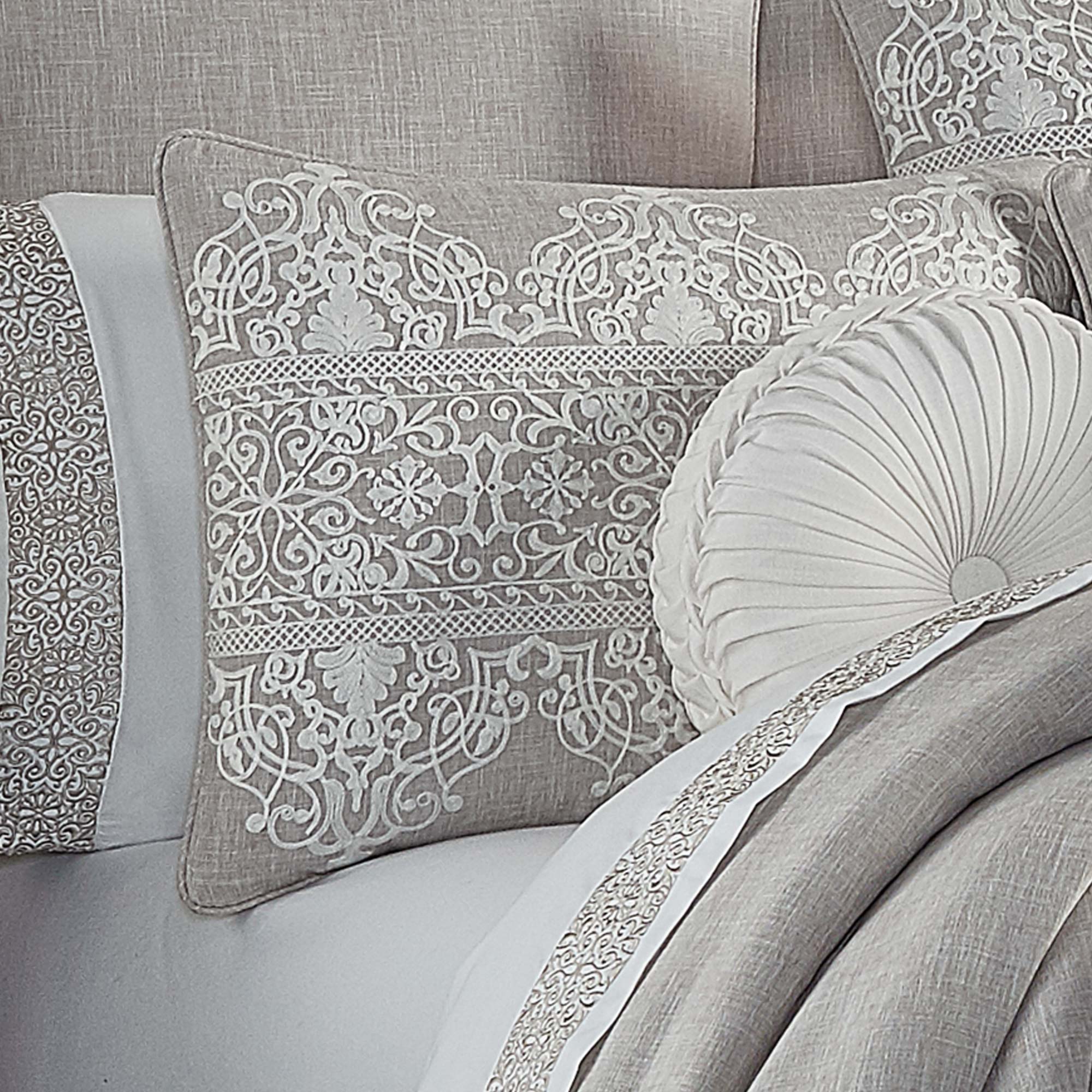 Aimee 4 Piece Comforter Set in Beige by J.Queen New York