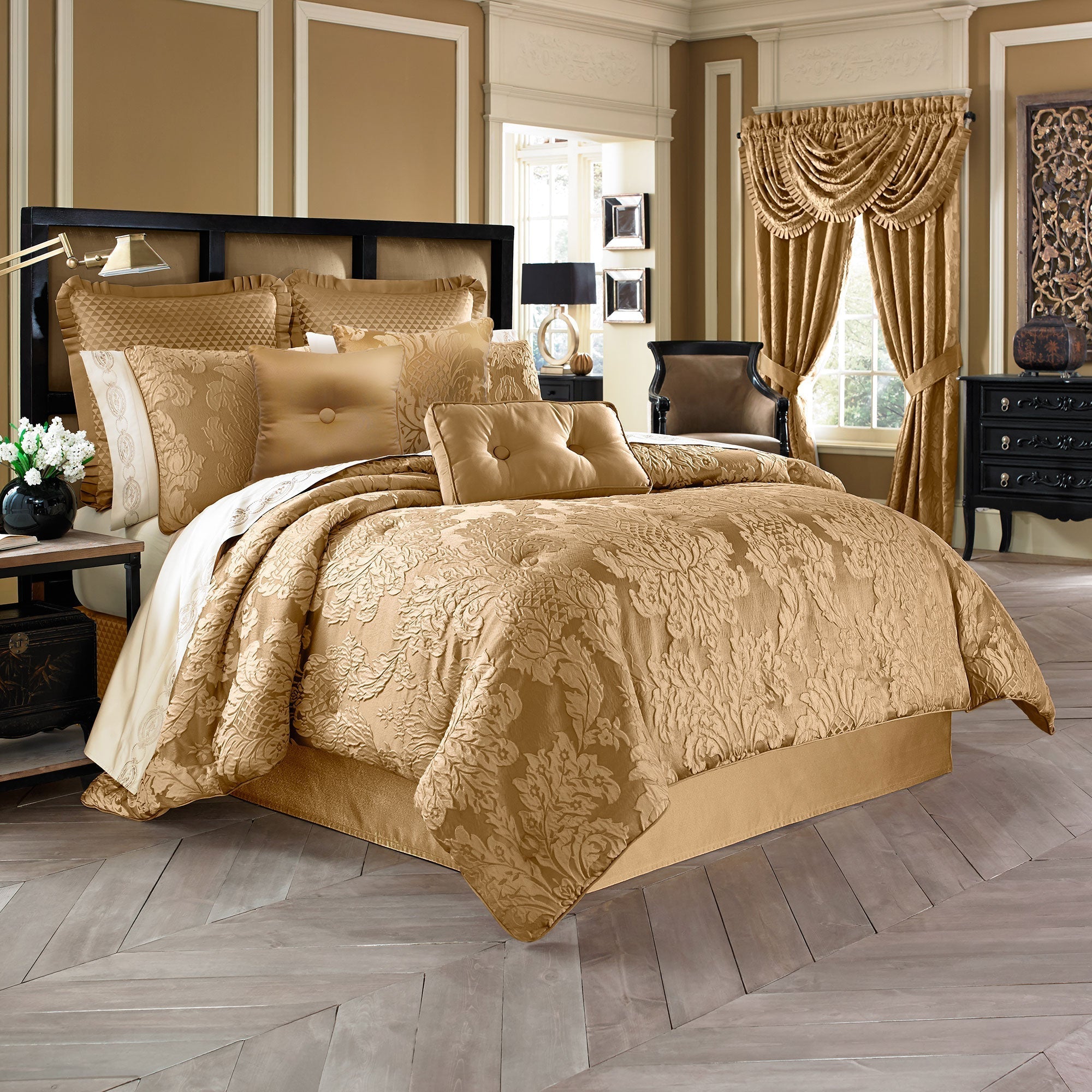 Colonial Queen 4 Piece Comforter Set in Gold | 100% Polyester by Five Queens Court