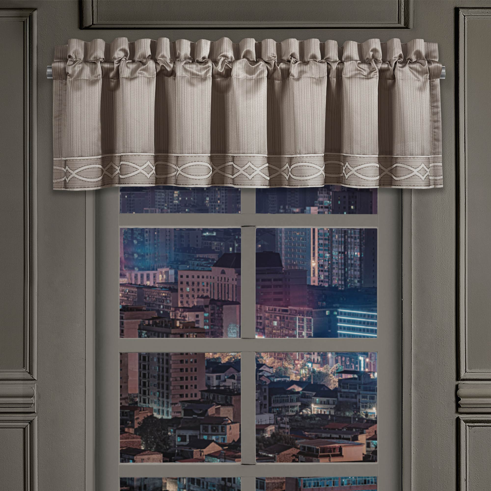 Deco Window Straight Valance by J.Queen New York