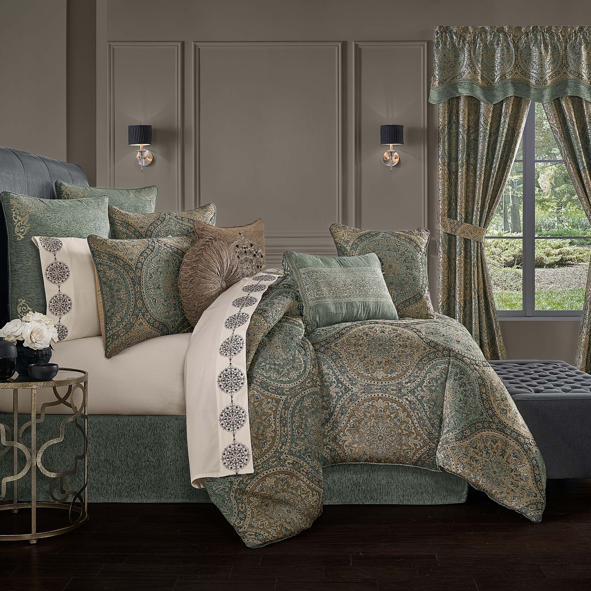 Dorset 4 Piece Comforter Set by J.Queen New York