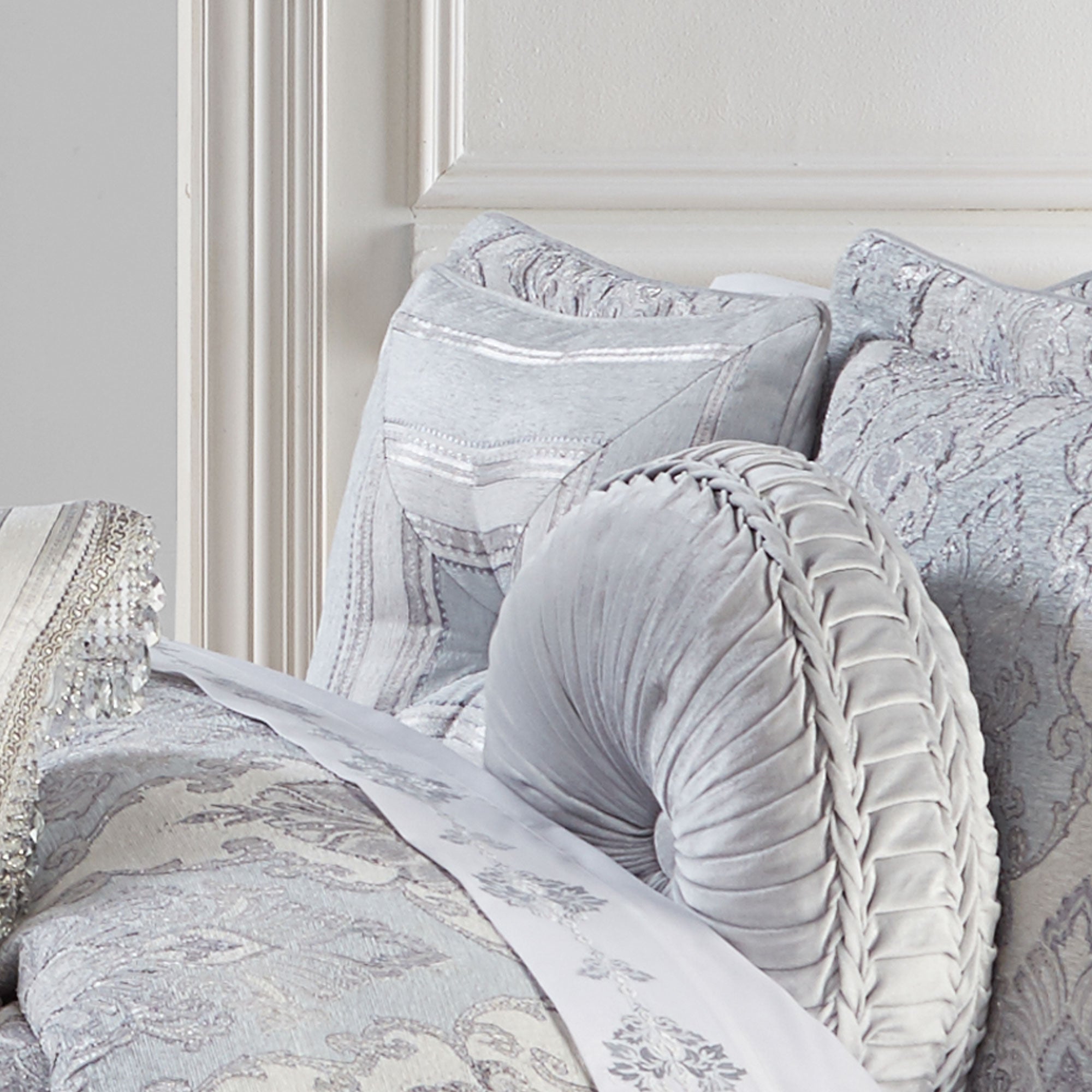 Iceland 18" Square Decorative Throw Pillow in Black by J.Queen New York