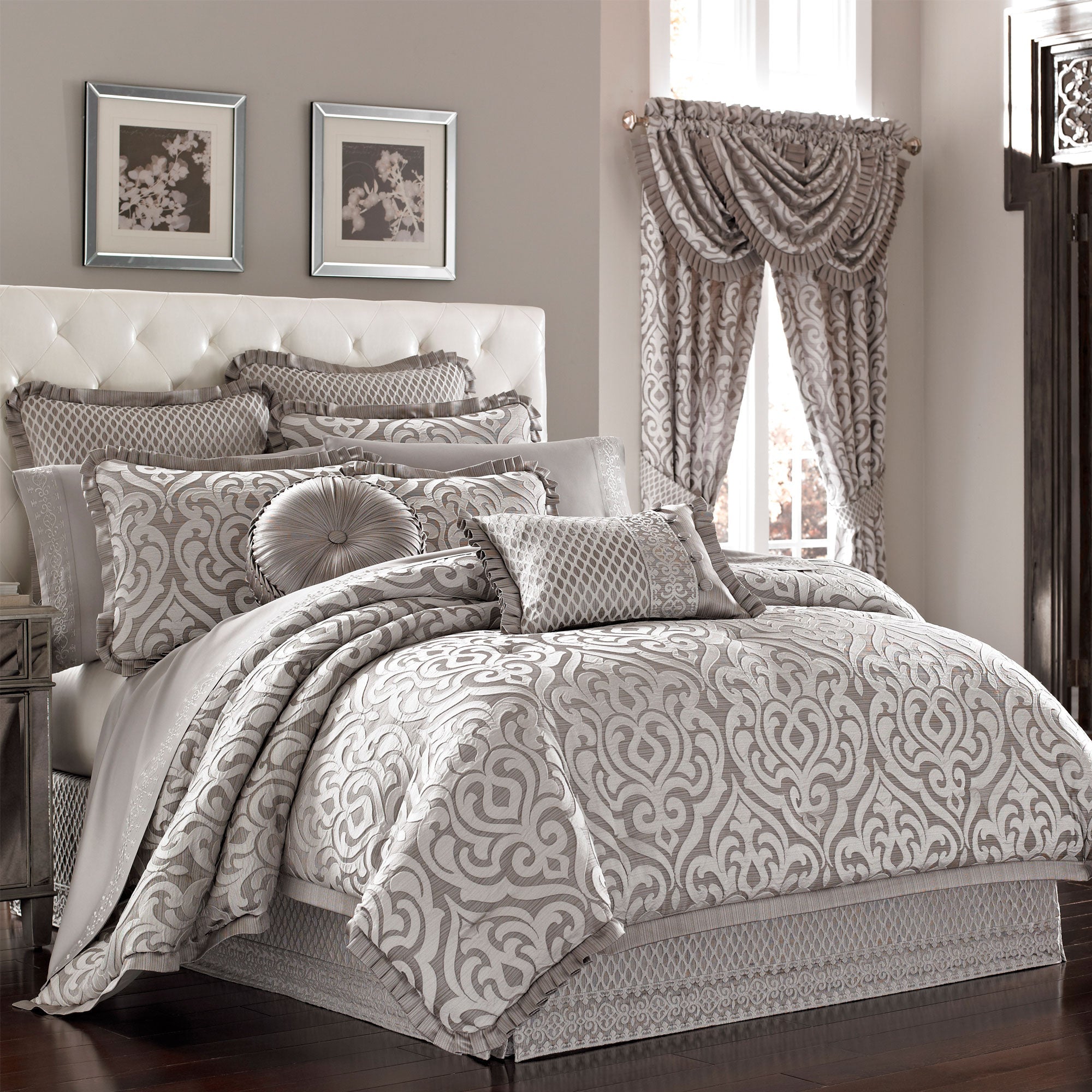 Luxembourg 4-Piece Comforter Set in Silver by J.Queen New York
