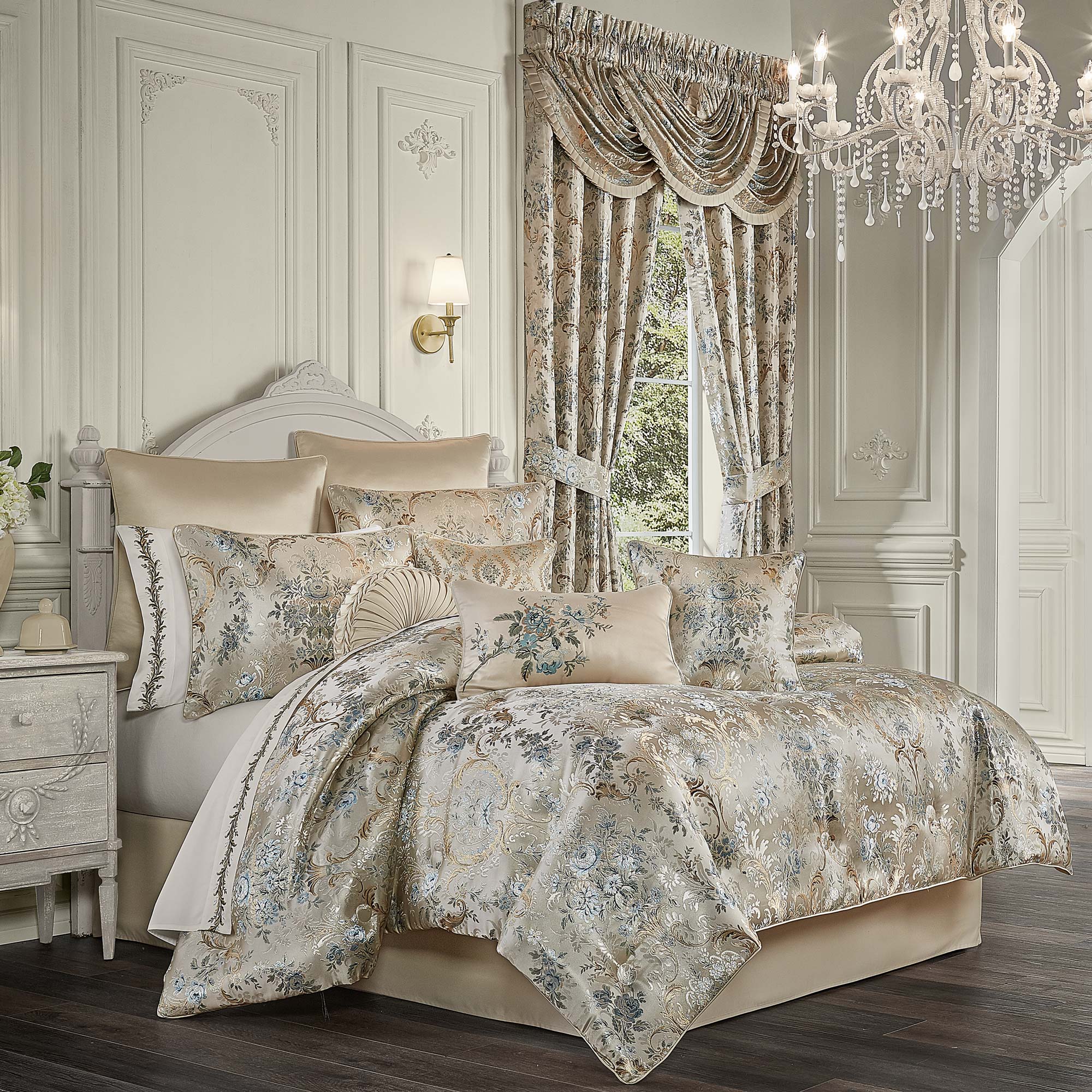 Jacqueline 4 Piece Comforter Set in Ivory by J.Queen New York