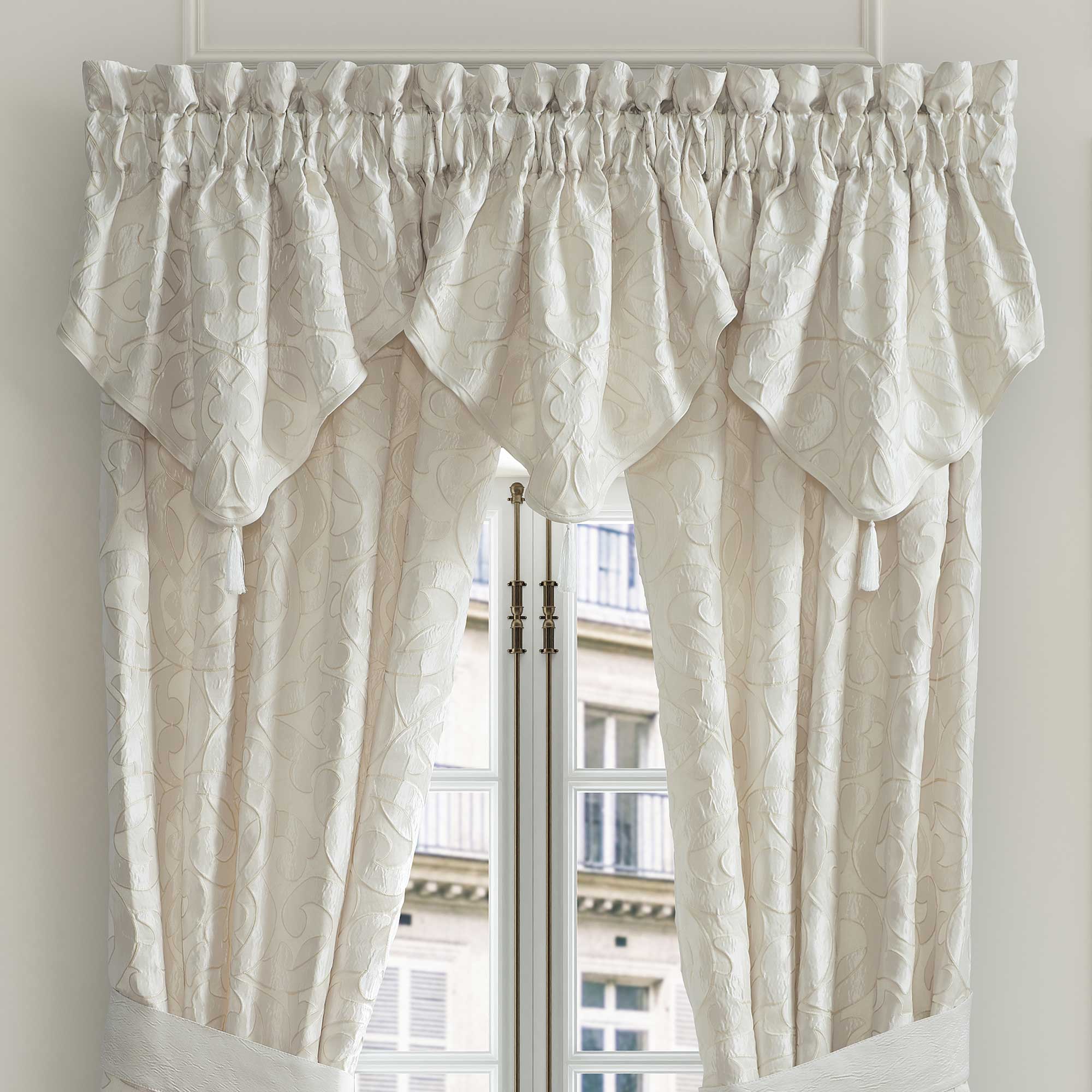 La Boheme Window Ascot Valance by J.Queen New York