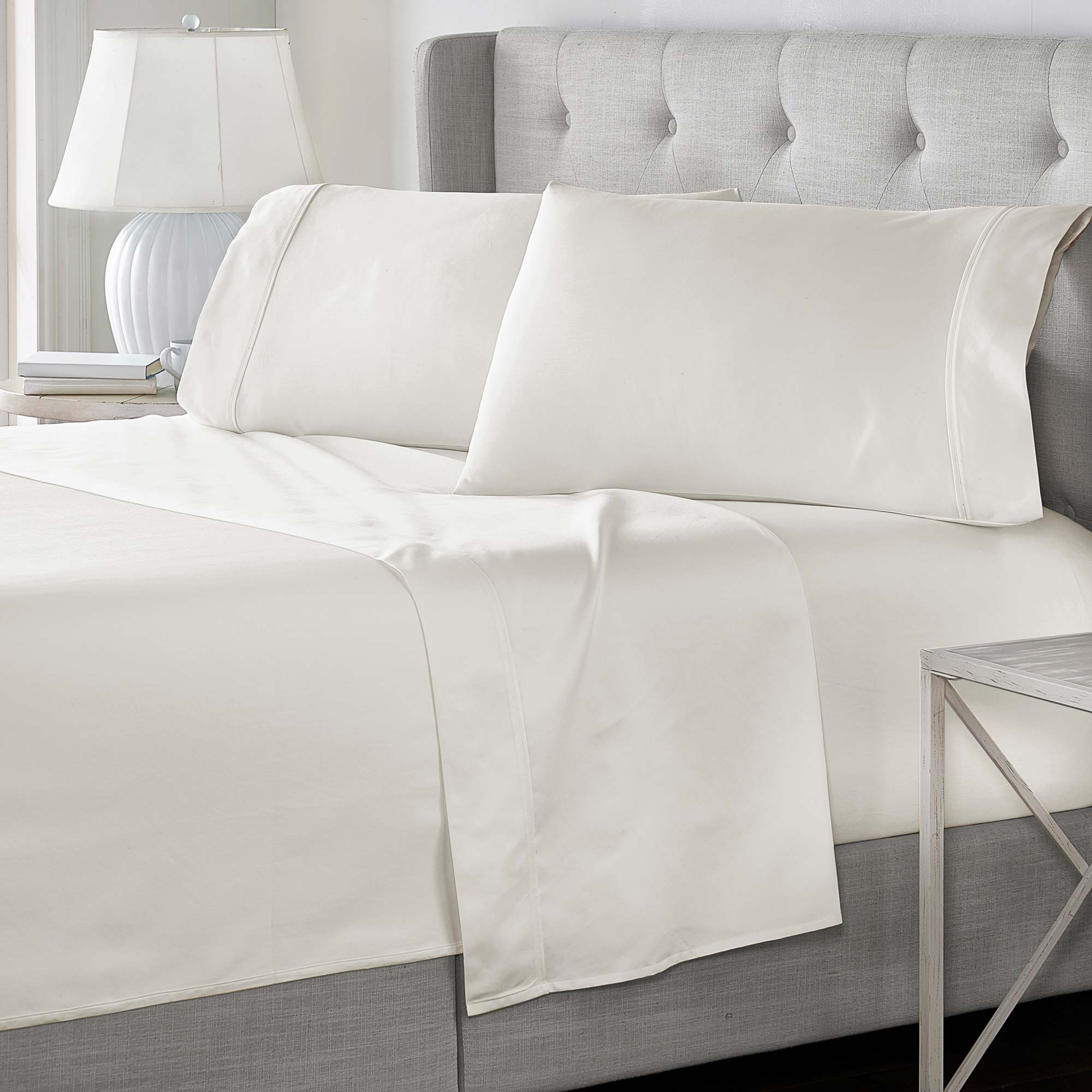 Royal Fit - 1000 Thread Count 100% Egyptian Cotton 4 Piece Sheet Set in Ivory by J.Queen New York