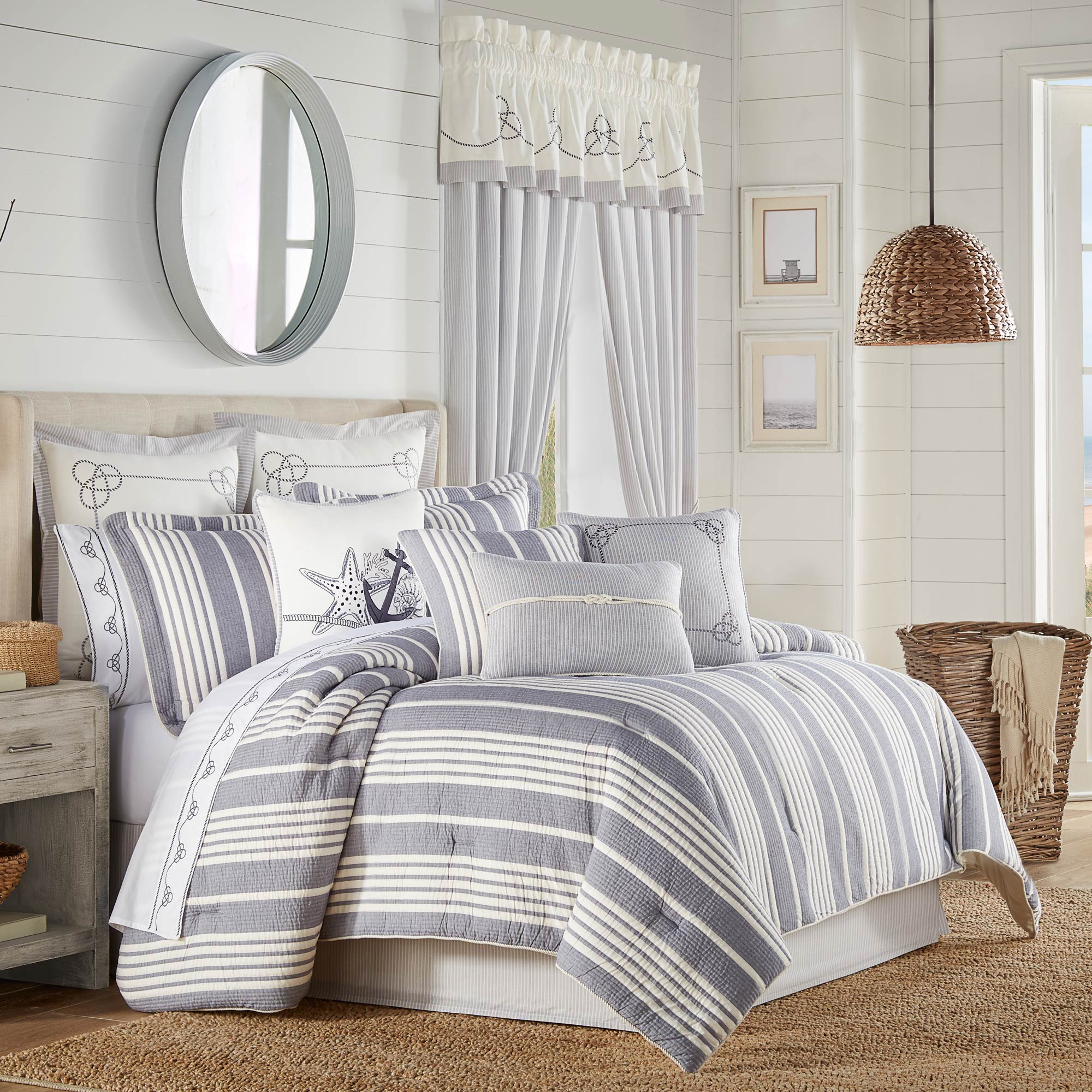 Shore 4 Piece Comforter Set in Navy by J.Queen New York